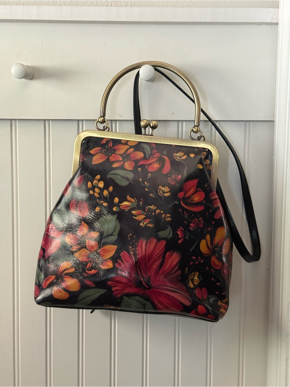 Patricia Nash Novella Frame Bag in the Tropical Escape floral print.